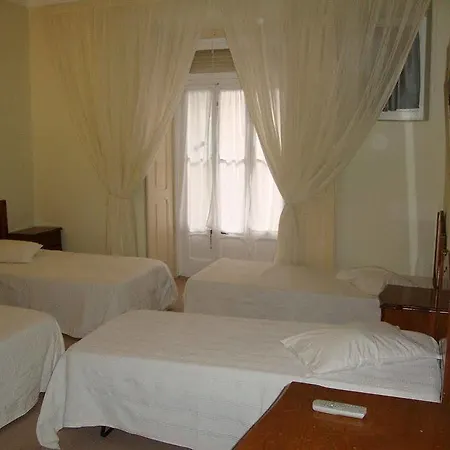 Residencial Marisela Gæstehus 2*